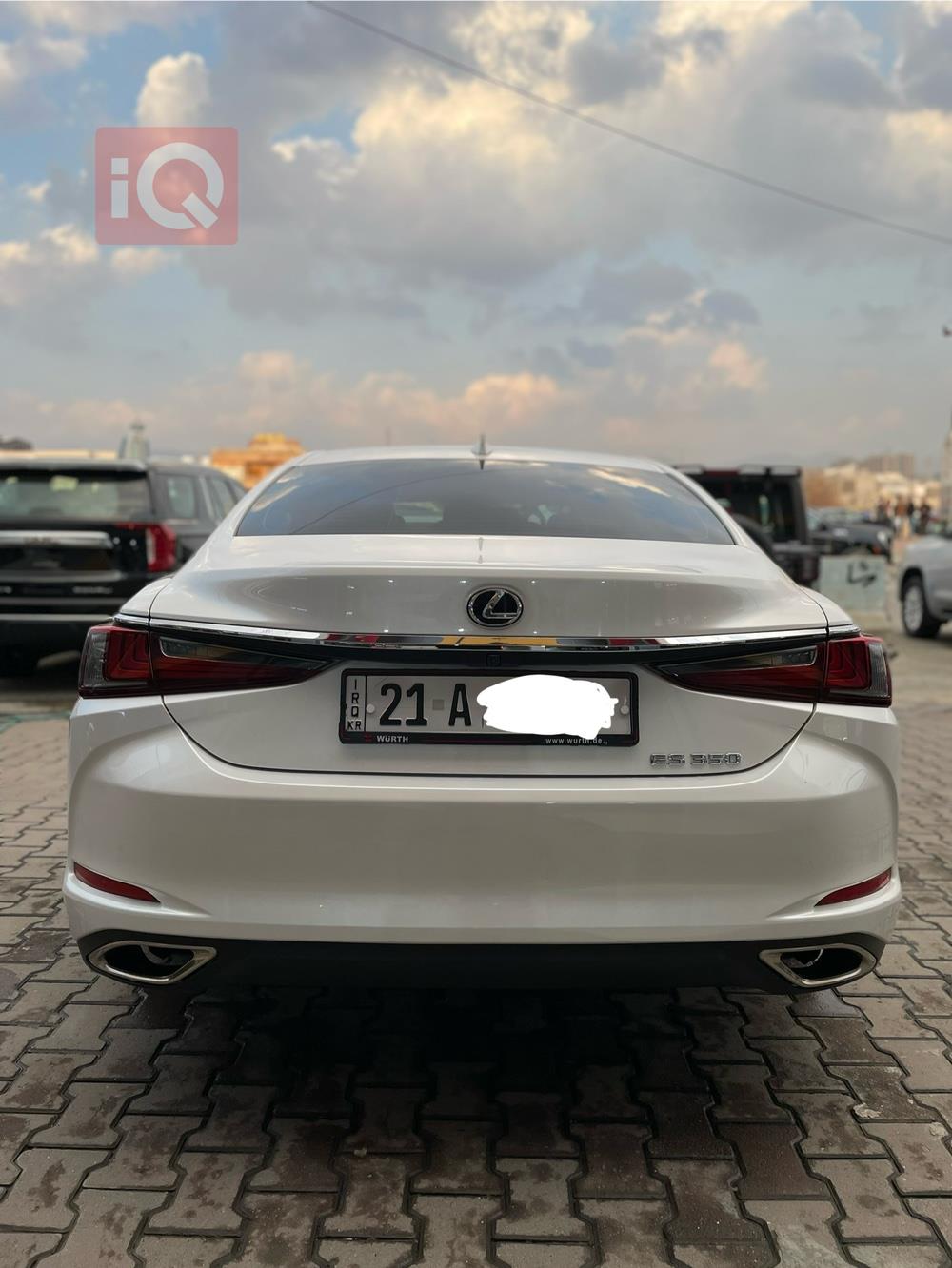 Lexus ES